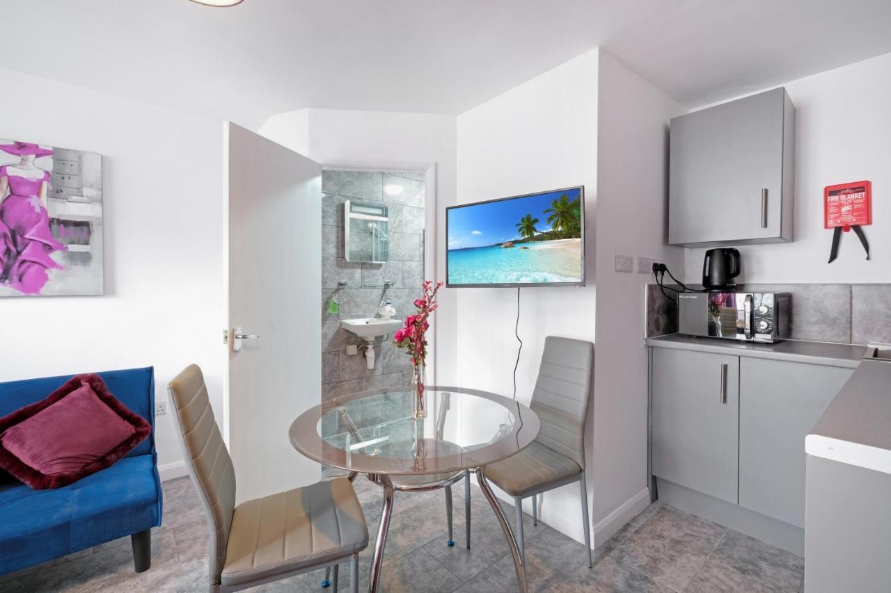 Fernbank Studios Sudbury Hill Harrow Self-Contained Studios With En-Suite Wembley Zewnętrze zdjęcie
