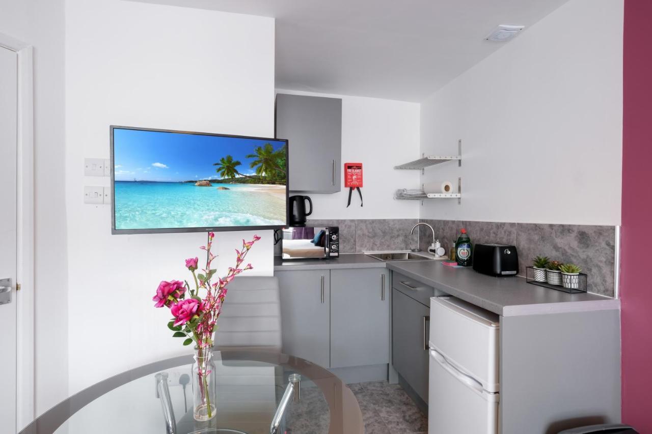 Fernbank Studios Sudbury Hill Harrow Self-Contained Studios With En-Suite Wembley Zewnętrze zdjęcie