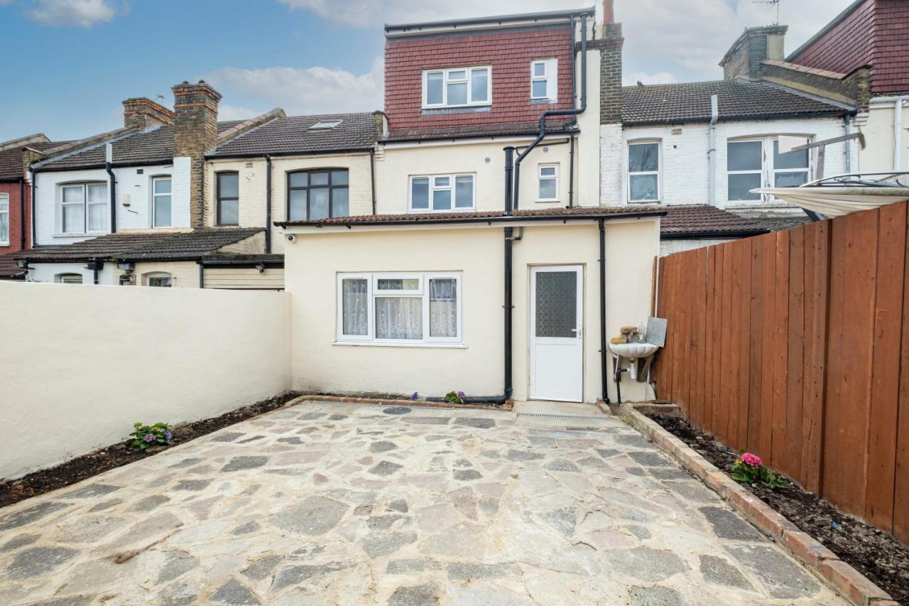 Fernbank Studios Sudbury Hill Harrow Self-Contained Studios With En-Suite Wembley Zewnętrze zdjęcie