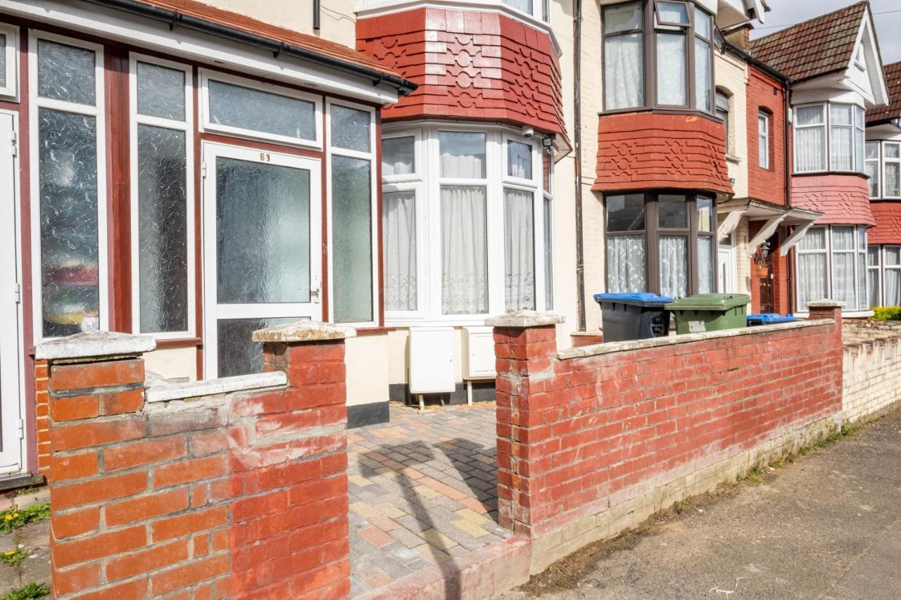 Fernbank Studios Sudbury Hill Harrow Self-Contained Studios With En-Suite Wembley Zewnętrze zdjęcie