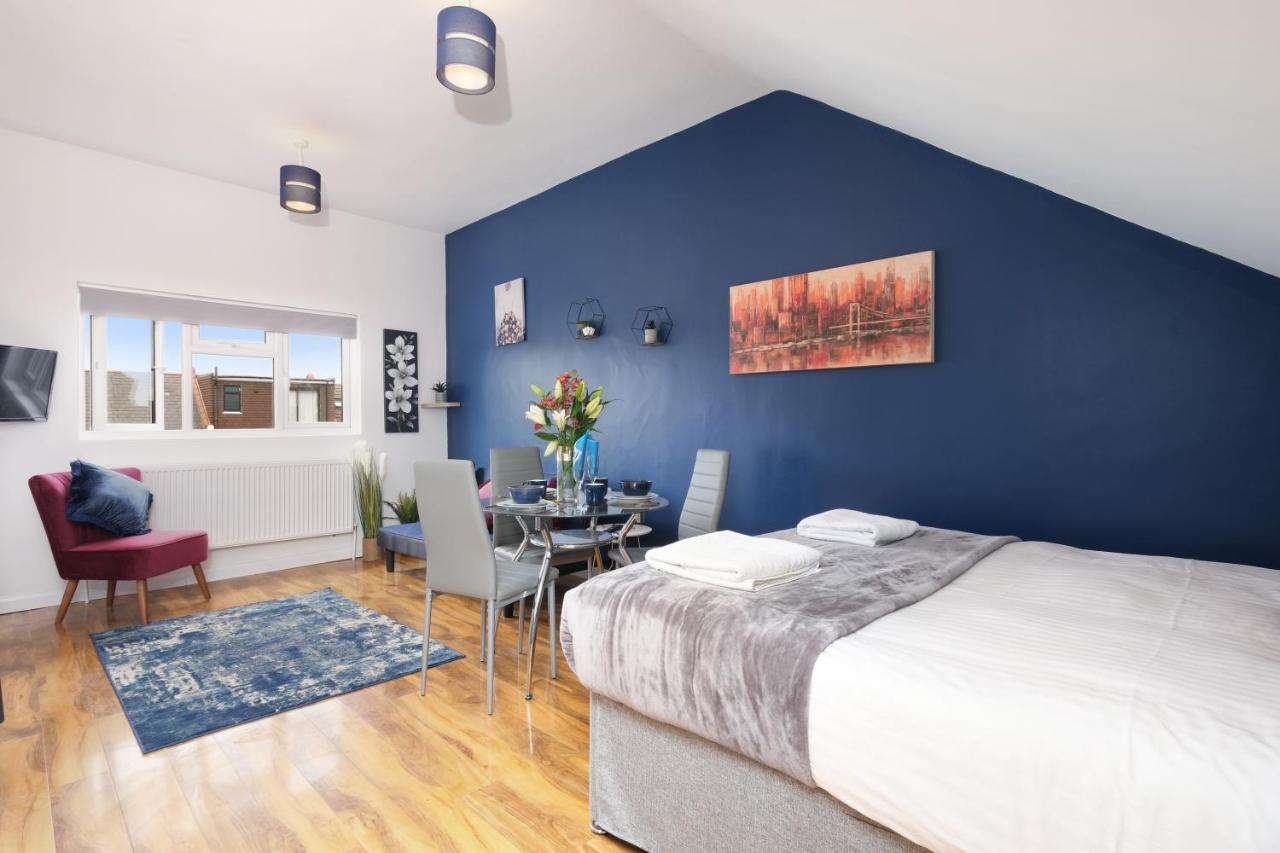 Fernbank Studios Sudbury Hill Harrow Self-Contained Studios With En-Suite Wembley Zewnętrze zdjęcie