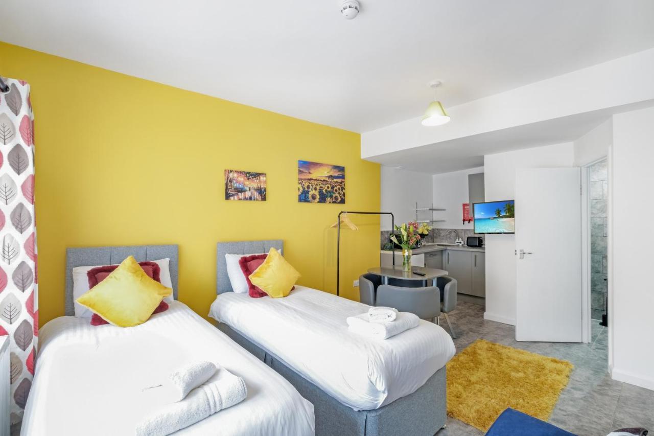Fernbank Studios Sudbury Hill Harrow Self-Contained Studios With En-Suite Wembley Zewnętrze zdjęcie