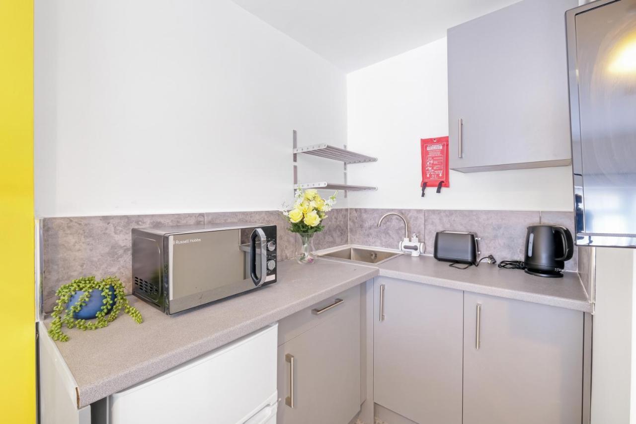 Fernbank Studios Sudbury Hill Harrow Self-Contained Studios With En-Suite Wembley Zewnętrze zdjęcie