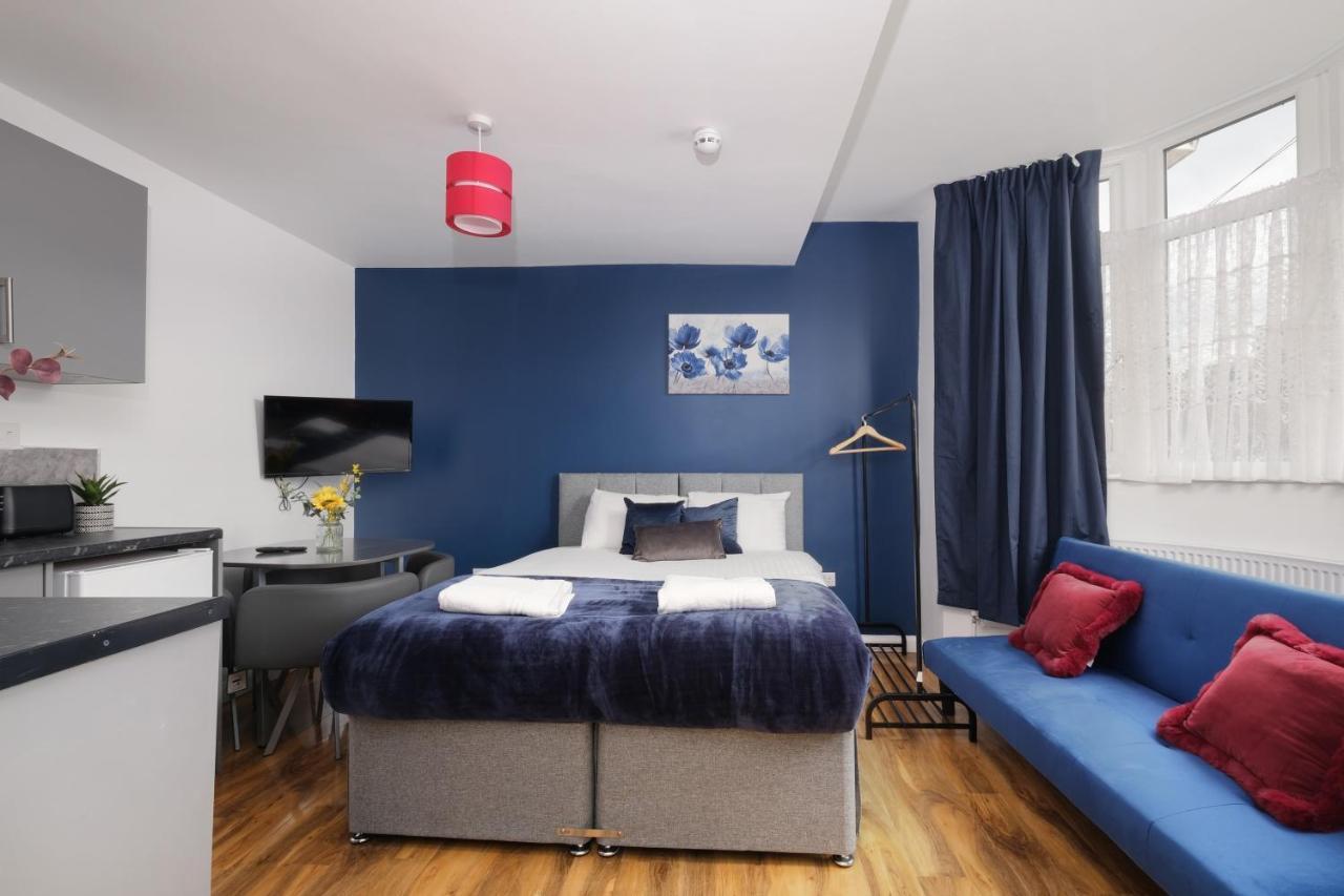 Fernbank Studios Sudbury Hill Harrow Self-Contained Studios With En-Suite Wembley Zewnętrze zdjęcie